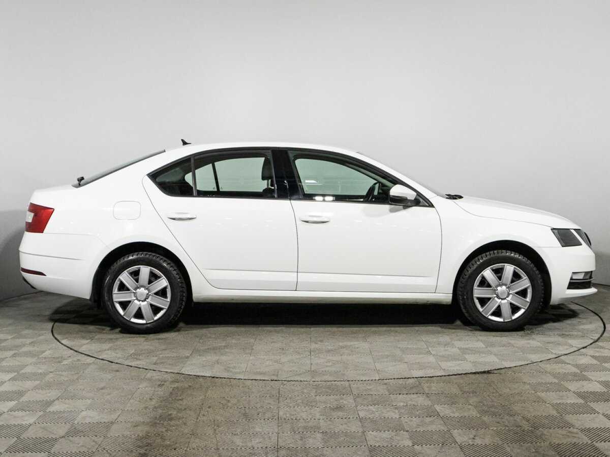 Skoda Octavia 2020 года с пробегом. Фото: #3