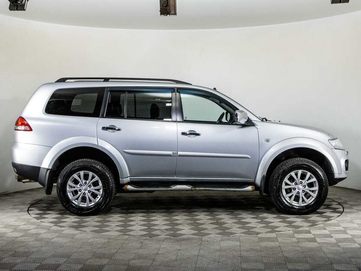 Mitsubishi Pajero Sport 2013 года с пробегом. Фото: #3