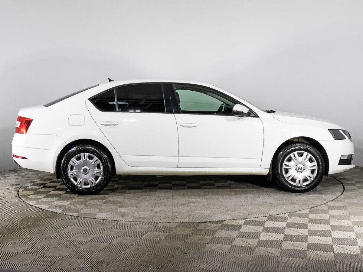 Skoda Octavia 2018 года с пробегом. Фото: #3