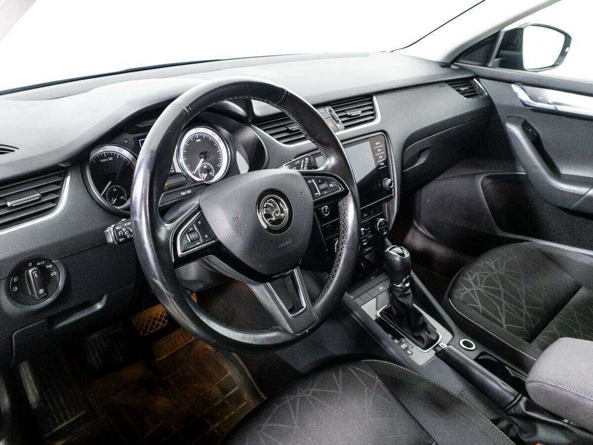 Skoda Octavia 2019 года с пробегом. Фото: #10