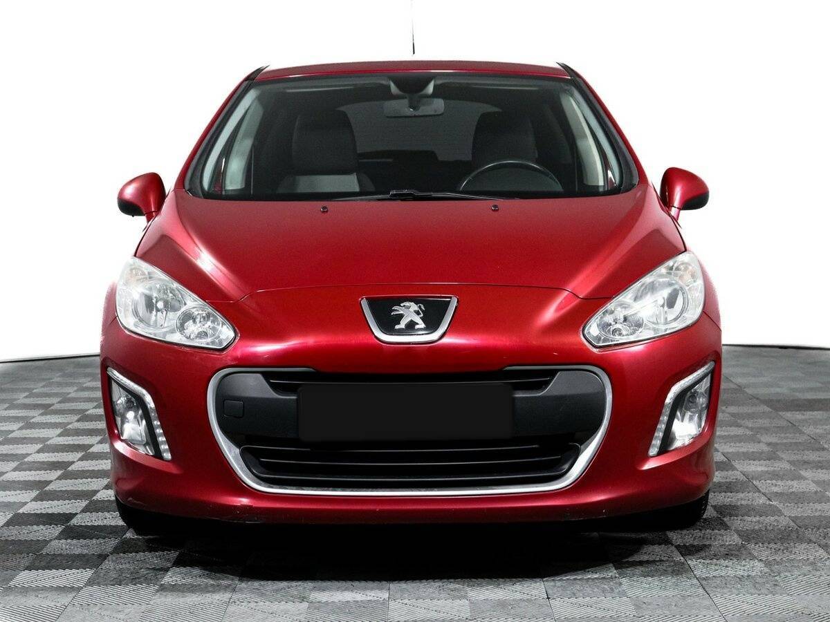 Peugeot 308 2012 года с пробегом. Фото: #1