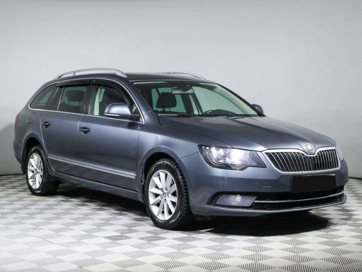 Skoda Superb 2013 года с пробегом. Фото: #2