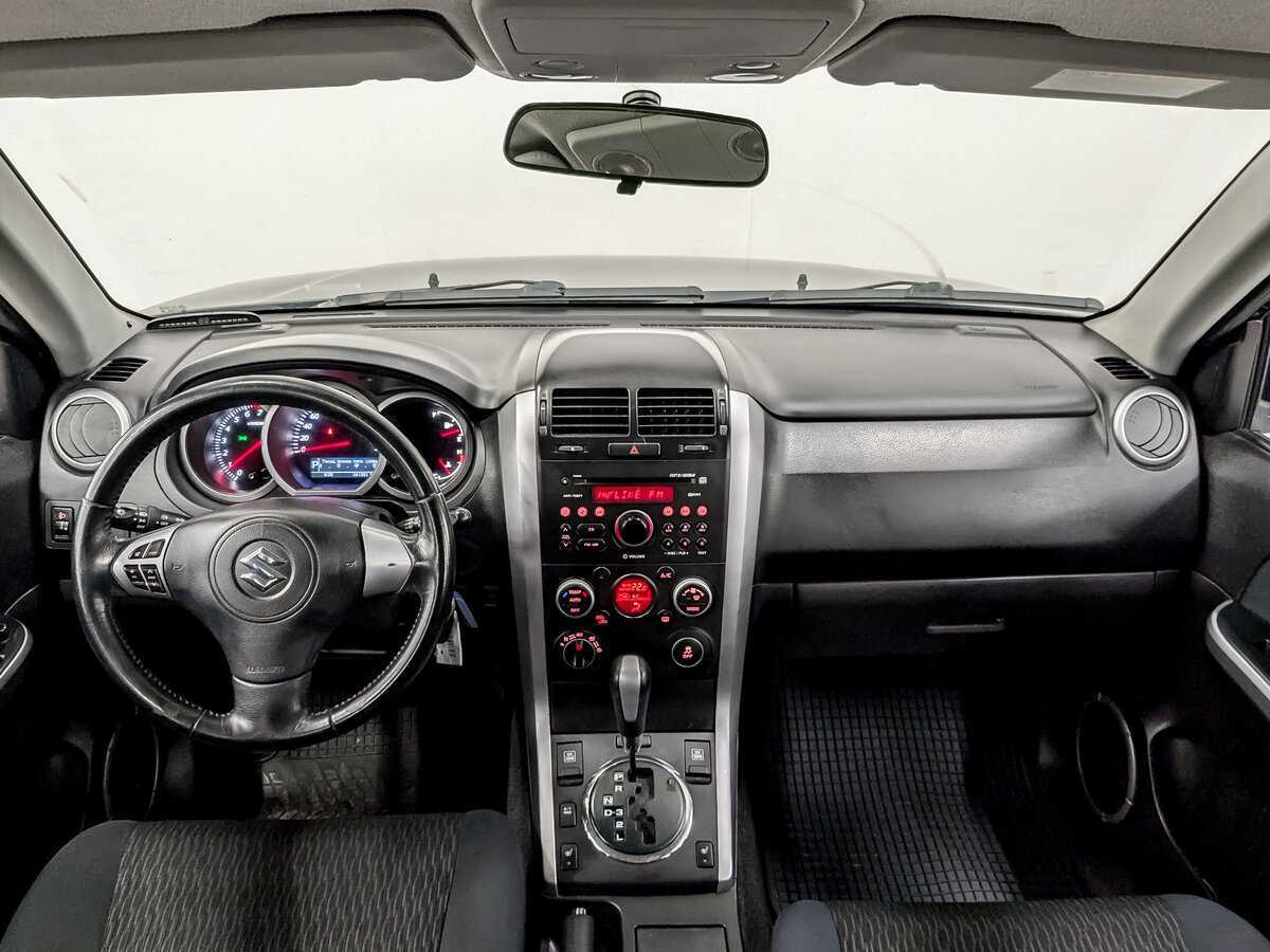 Suzuki Grand Vitara 2012 года с пробегом. Фото: #13