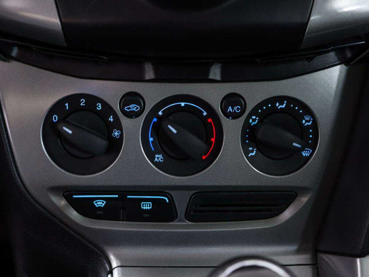 Ford Focus 2012 года с пробегом. Фото: #16