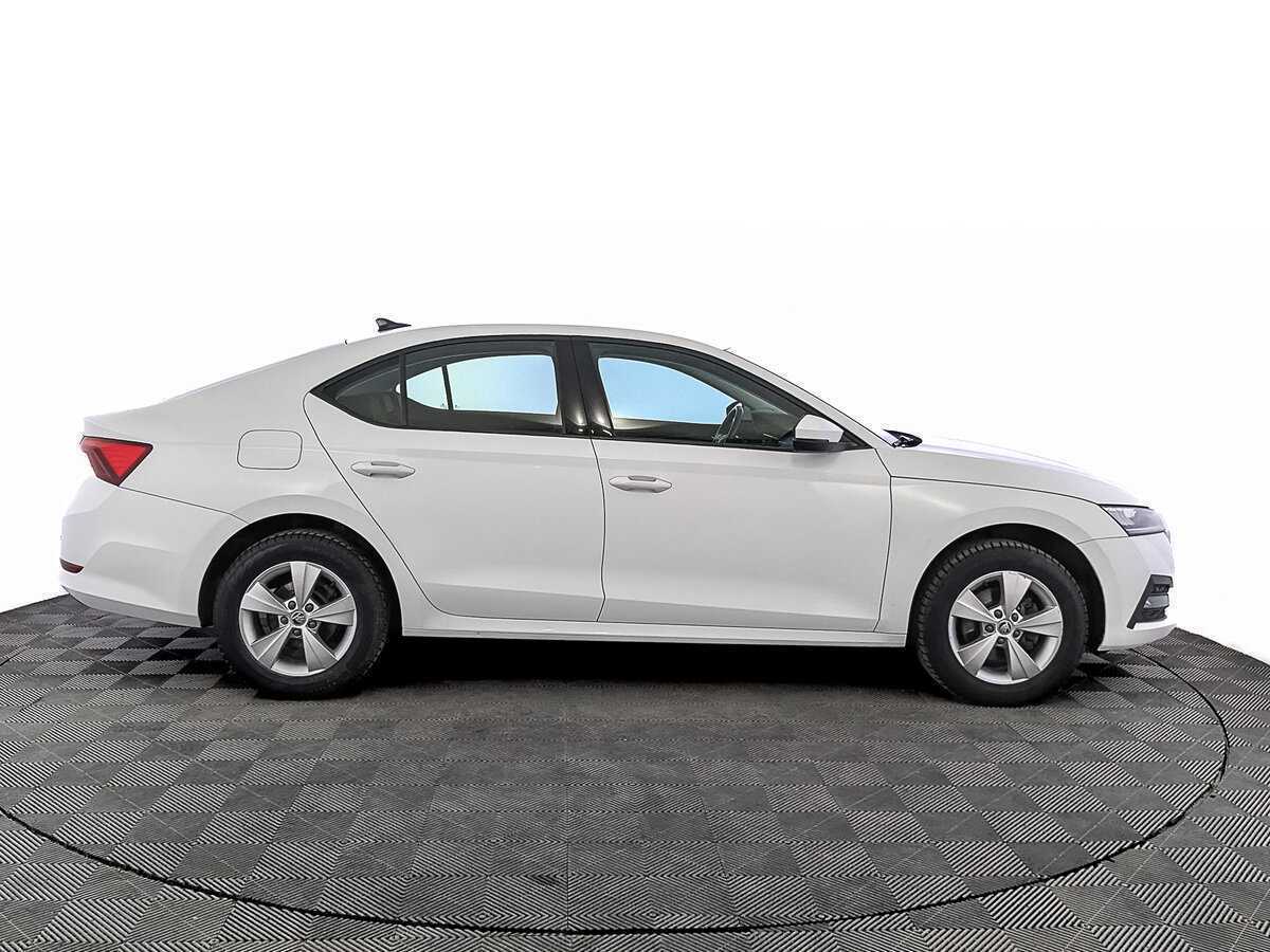 Skoda Octavia 2021 года с пробегом. Фото: #3