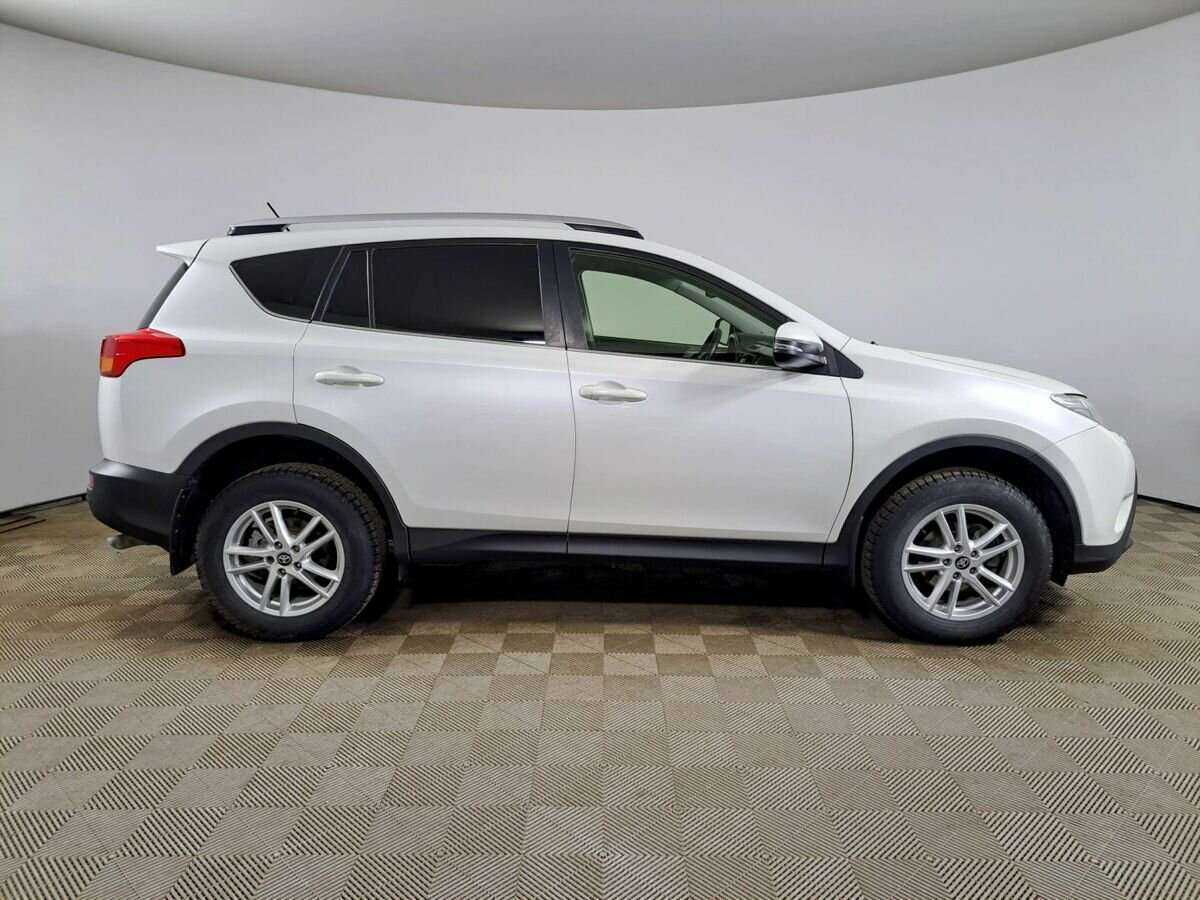 Toyota RAV4 2014 года с пробегом. Фото: #3