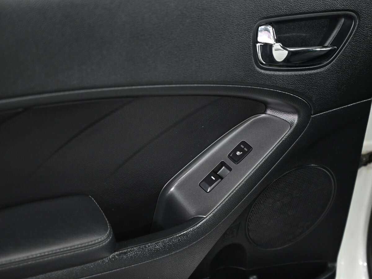 Kia Cerato 2015 года с пробегом. Фото: #12
