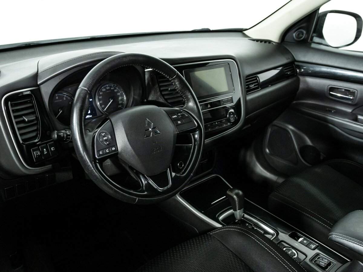 Mitsubishi Outlander 2019 года с пробегом. Фото: #10