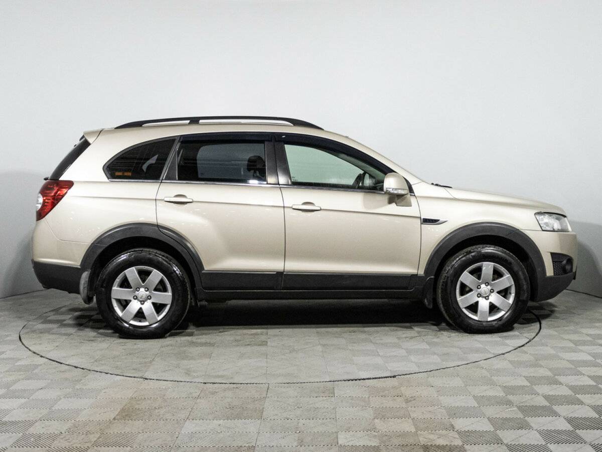 Chevrolet Captiva 2012 года с пробегом. Фото: #3