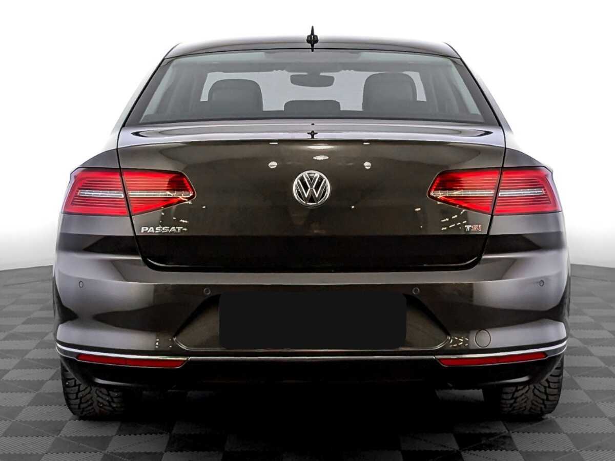 Volkswagen Passat 2017 года с пробегом. Фото: #5