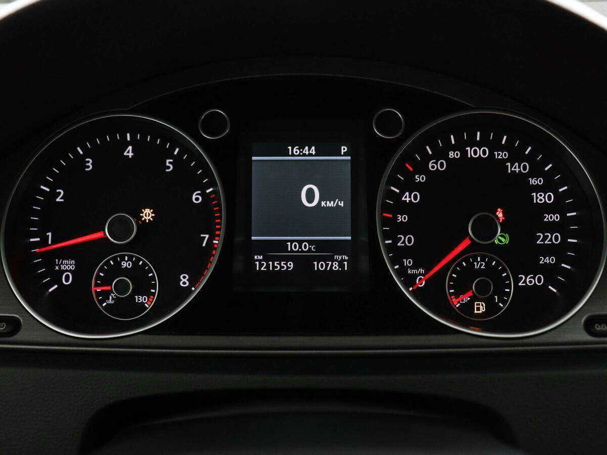 Volkswagen Passat 2013 года с пробегом. Фото: #10