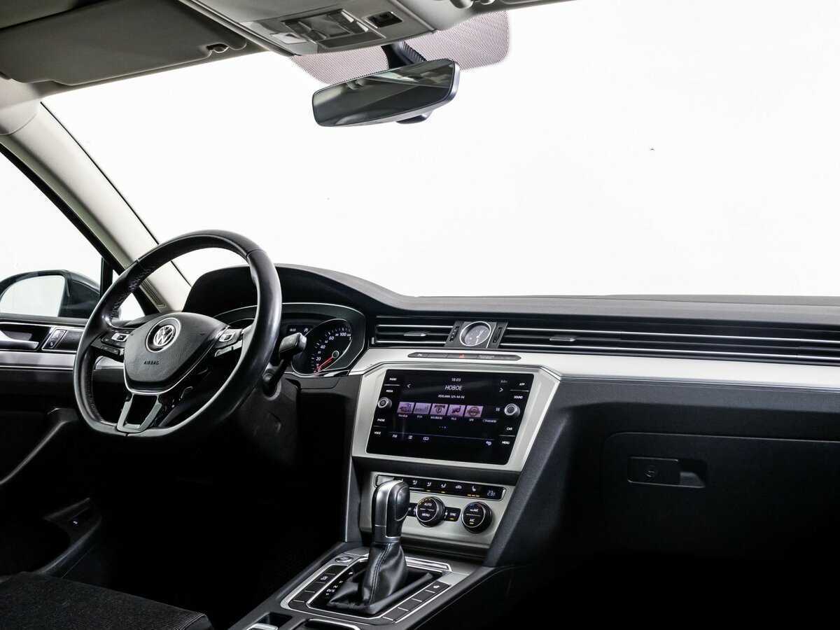 Volkswagen Passat 2018 года с пробегом. Фото: #6