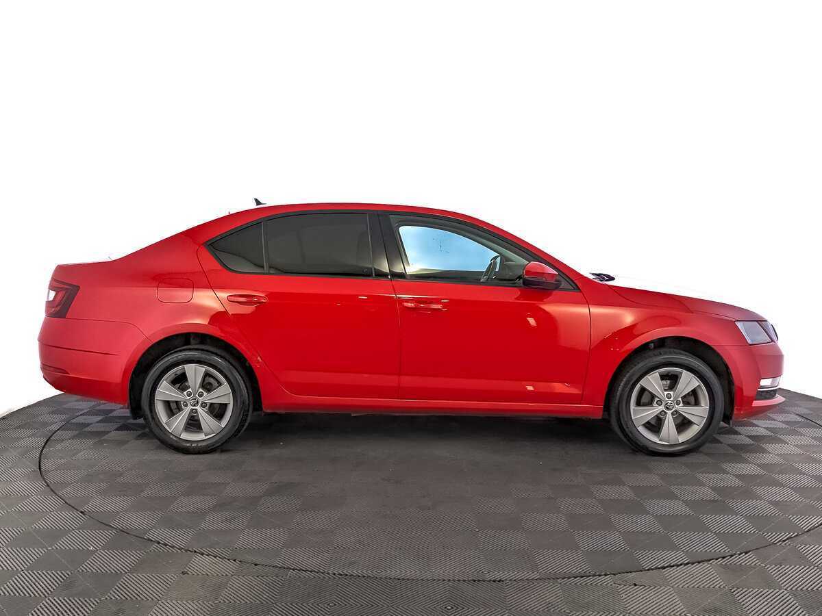 Skoda Octavia 2018 года с пробегом. Фото: #3