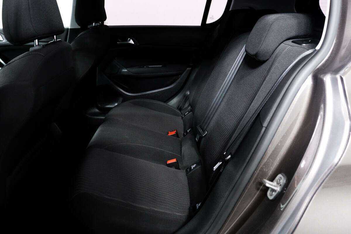 Peugeot 308 2014 года с пробегом. Фото: #11