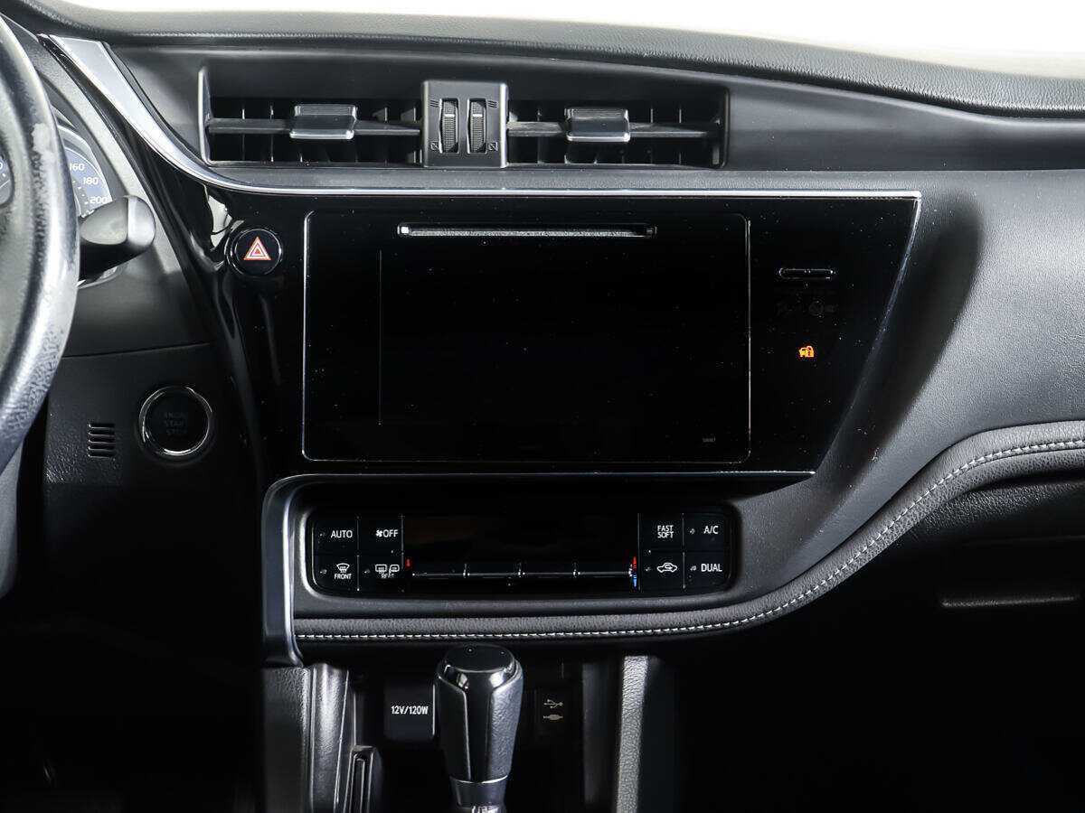 Toyota Corolla 2017 года с пробегом. Фото: #9