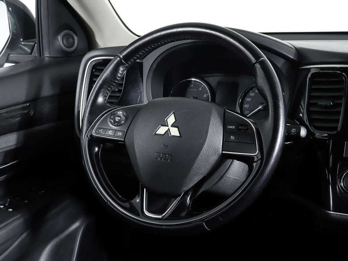 Mitsubishi Outlander 2016 года с пробегом. Фото: #13