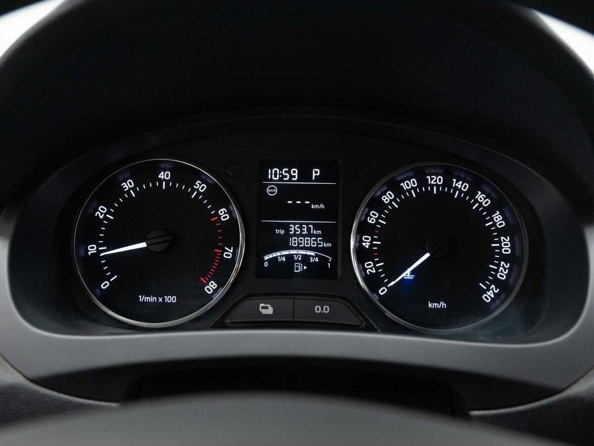 Skoda Rapid 2015 года с пробегом. Фото: #14