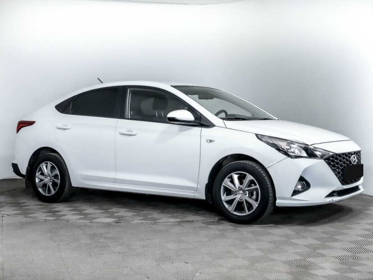 Hyundai Solaris 2021 года с пробегом. Фото: #2