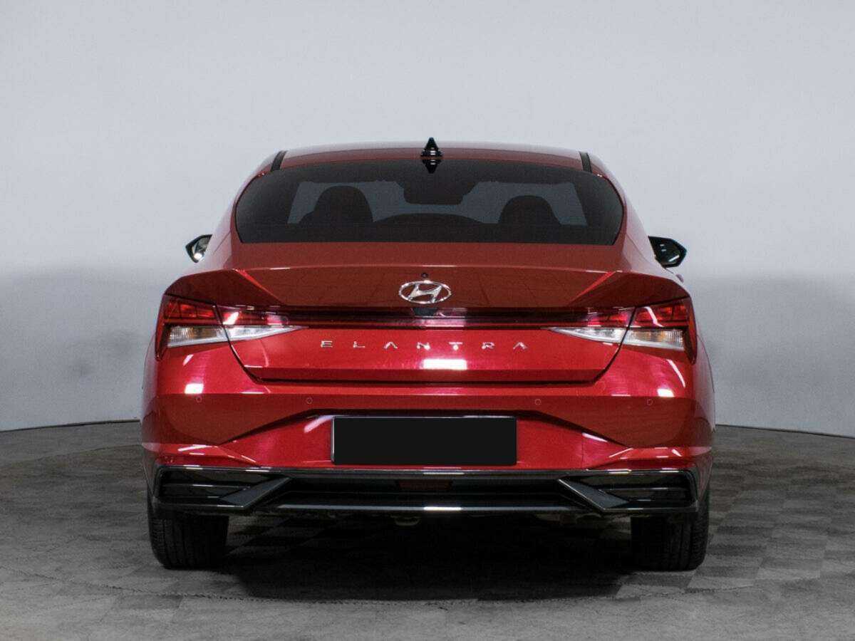 Hyundai Elantra 2021 года с пробегом. Фото: #5