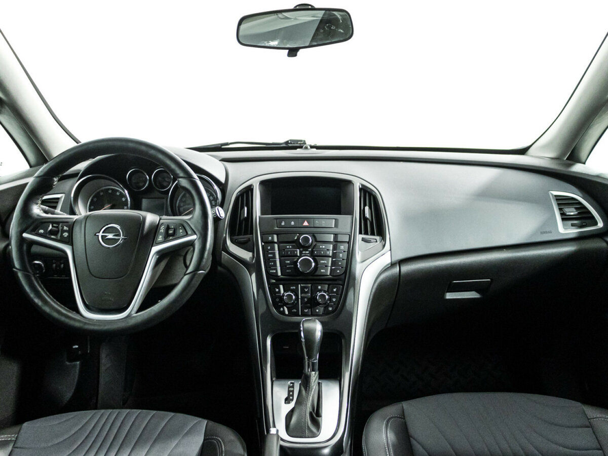 Opel Astra 2014 года с пробегом. Фото: #12
