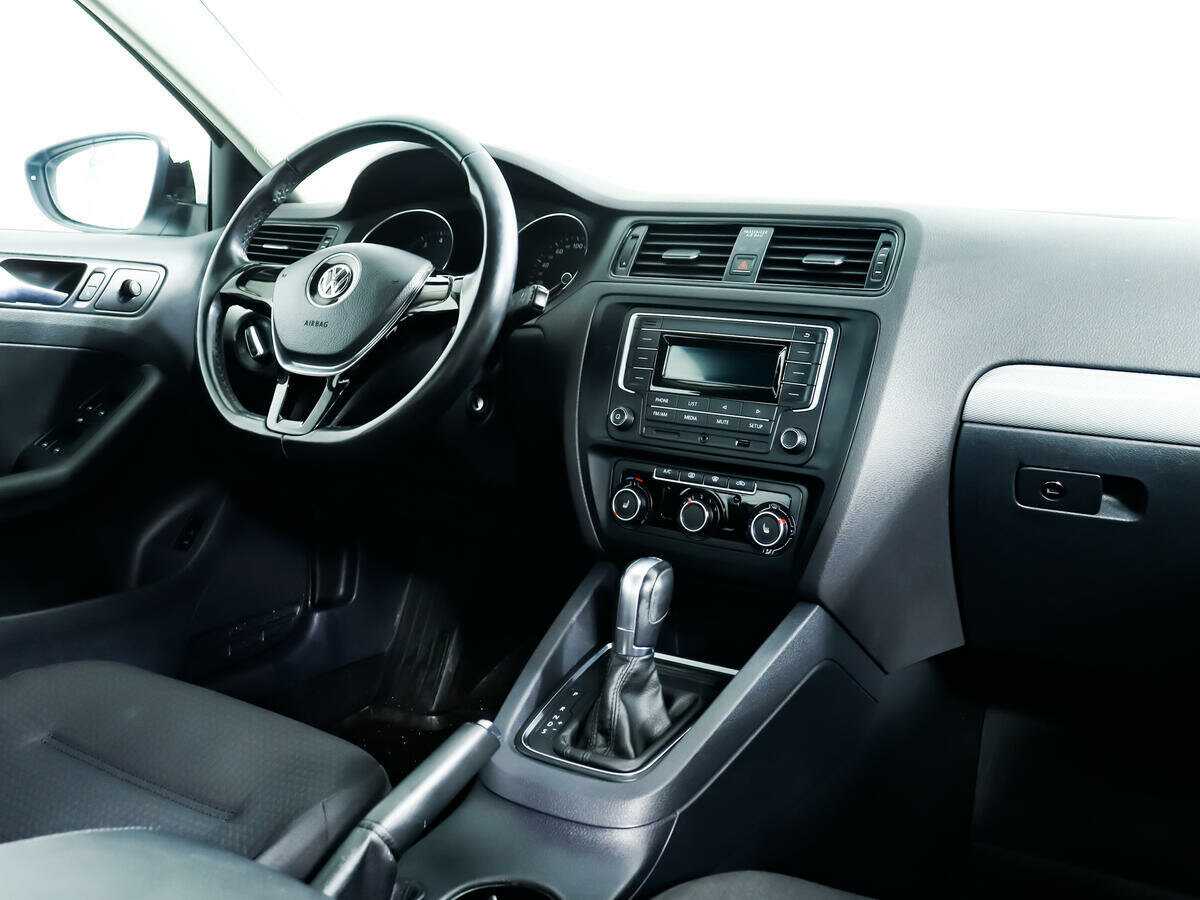 Volkswagen Jetta 2016 года с пробегом. Фото: #6