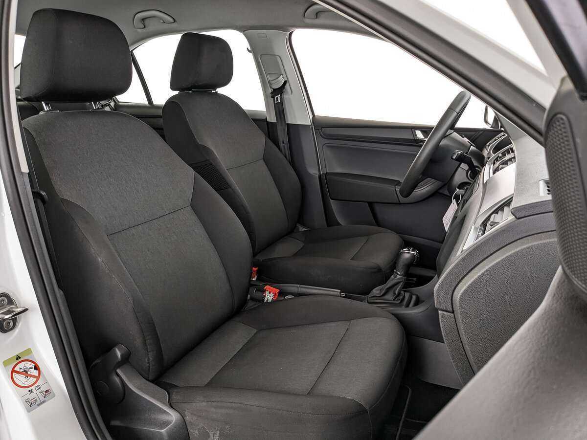 Skoda Rapid 2018 года с пробегом. Фото: #19