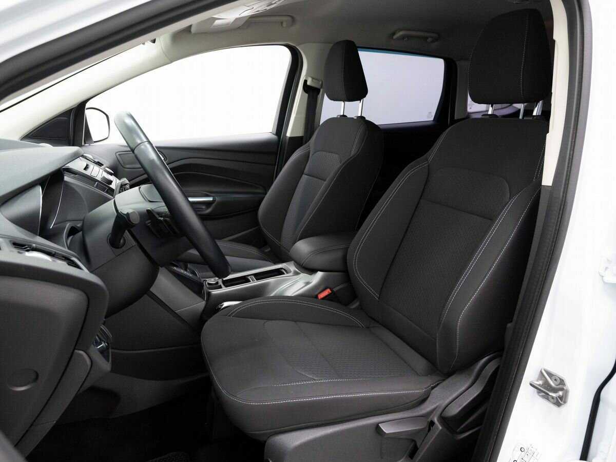 Ford Kuga 2017 года с пробегом. Фото: #9