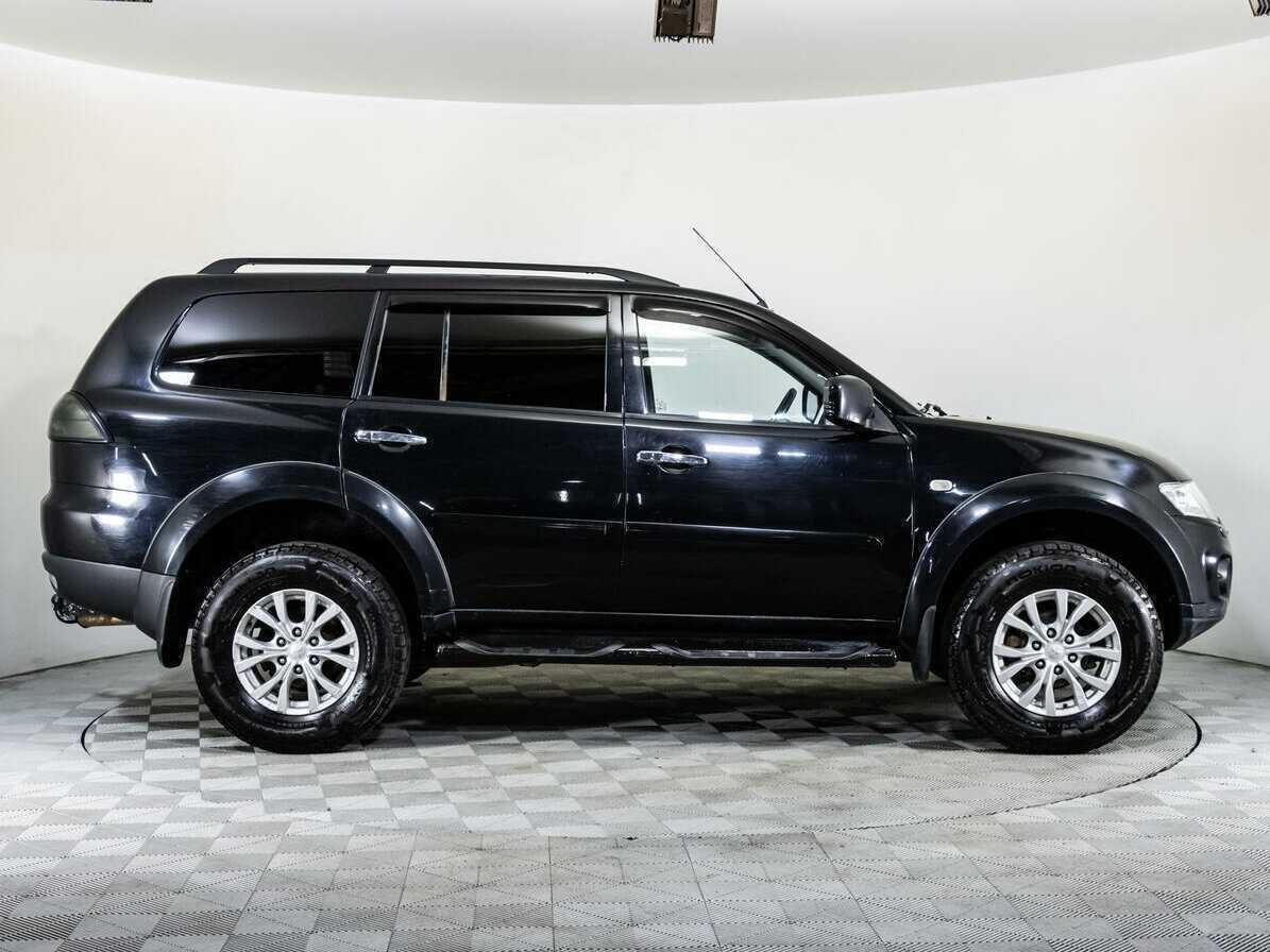 Mitsubishi Pajero Sport 2014 года с пробегом. Фото: #3