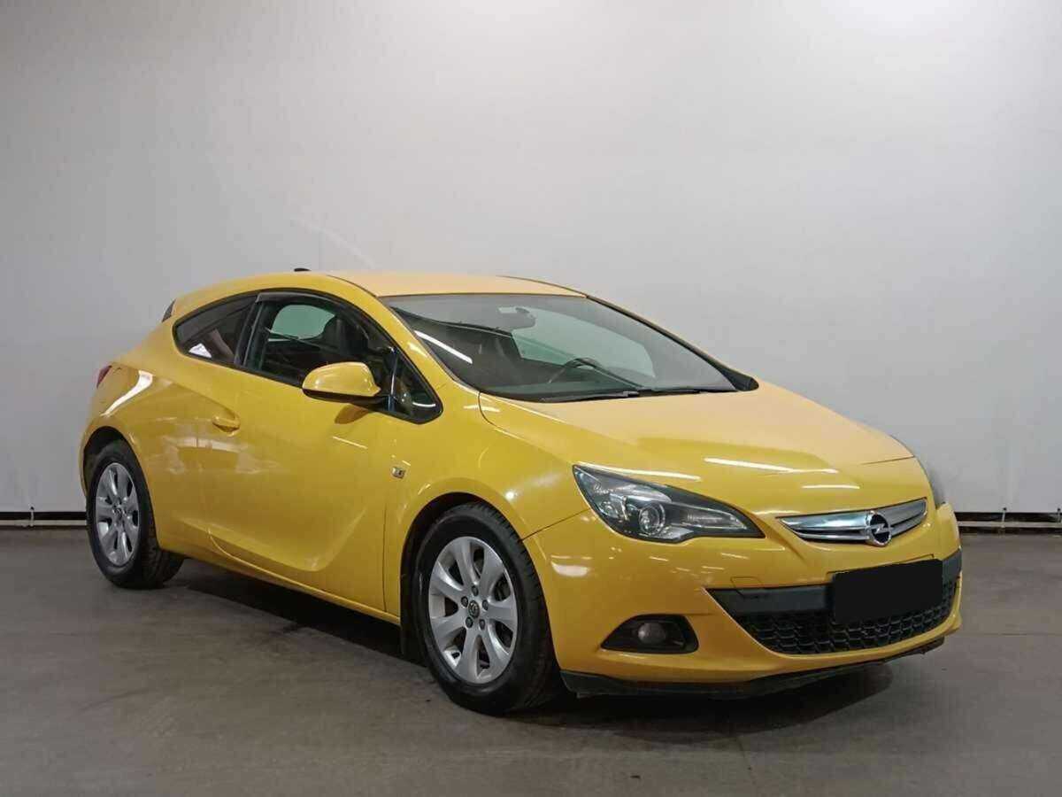 Opel Astra 2013 года с пробегом. Фото: #2