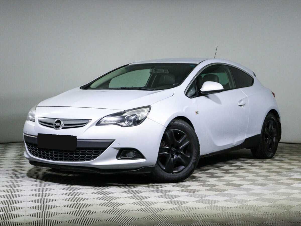 Opel Astra 2013 года с пробегом. Посмотреть фото