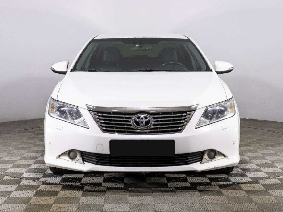 Toyota Camry 2012 года с пробегом. Фото: #1