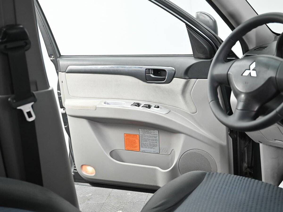 Mitsubishi Pajero Sport 2014 года с пробегом. Фото: #6