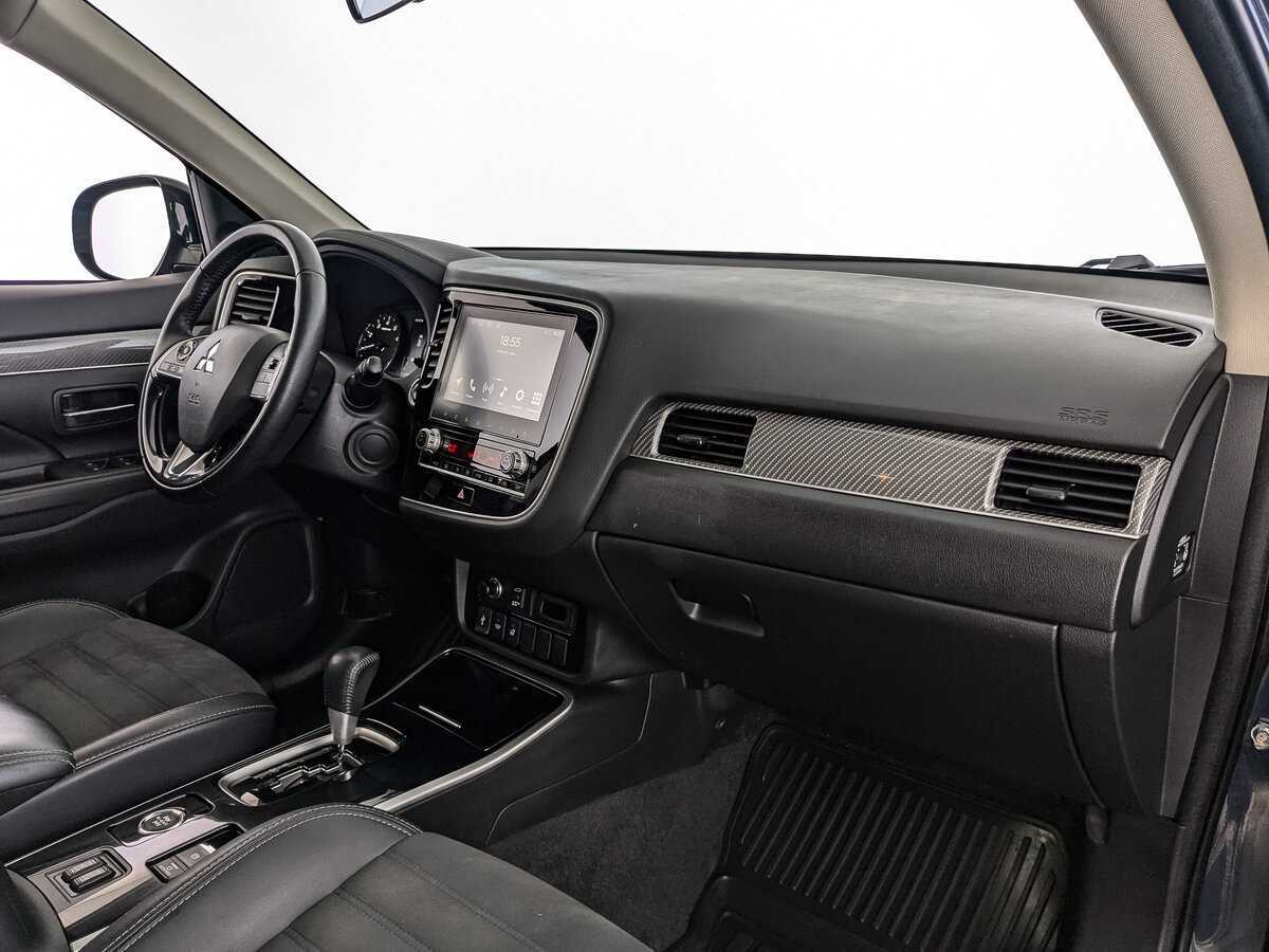Mitsubishi Outlander 2021 года с пробегом. Фото: #8