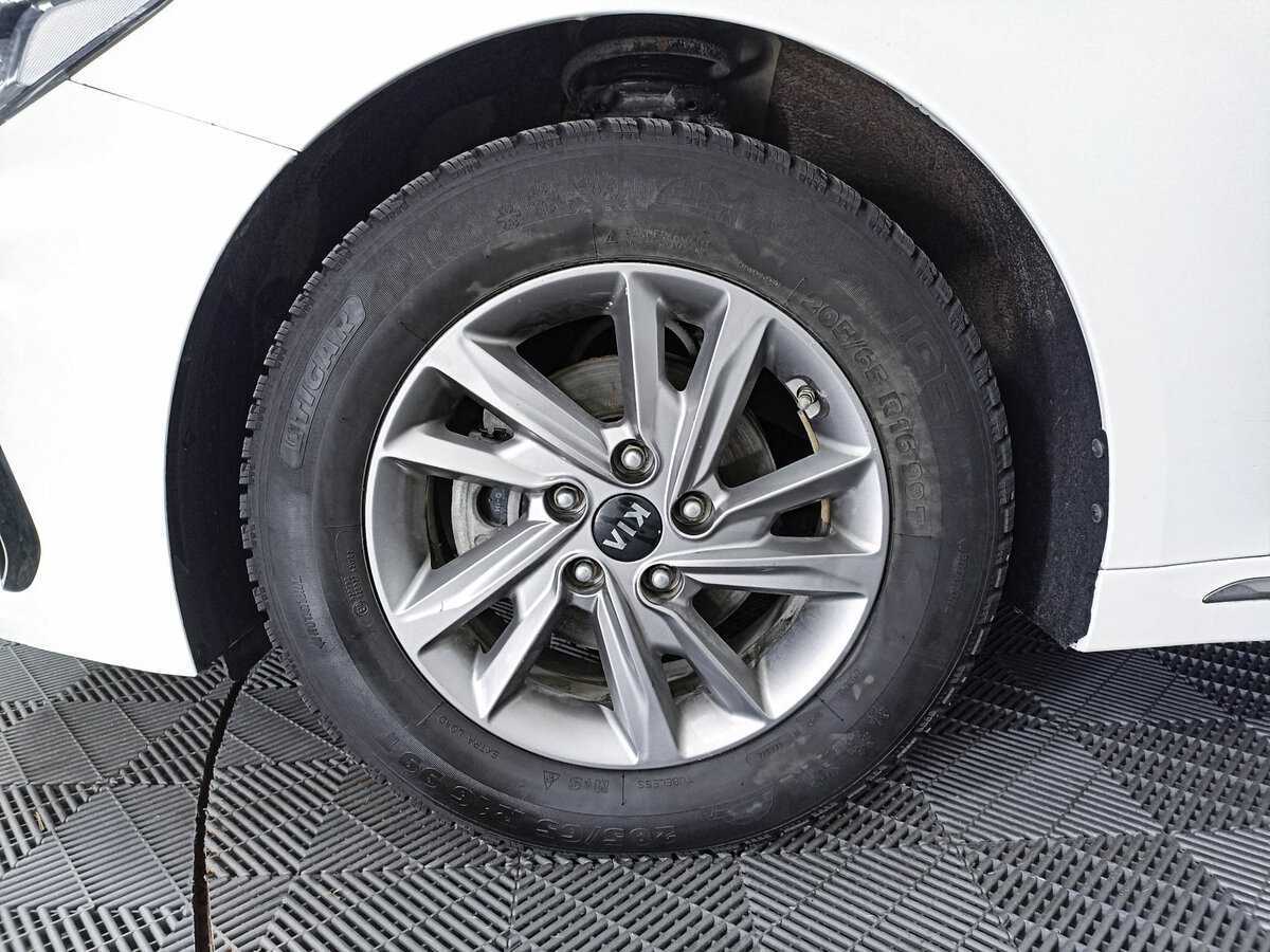 Kia K5 2018 года с пробегом. Фото: #17