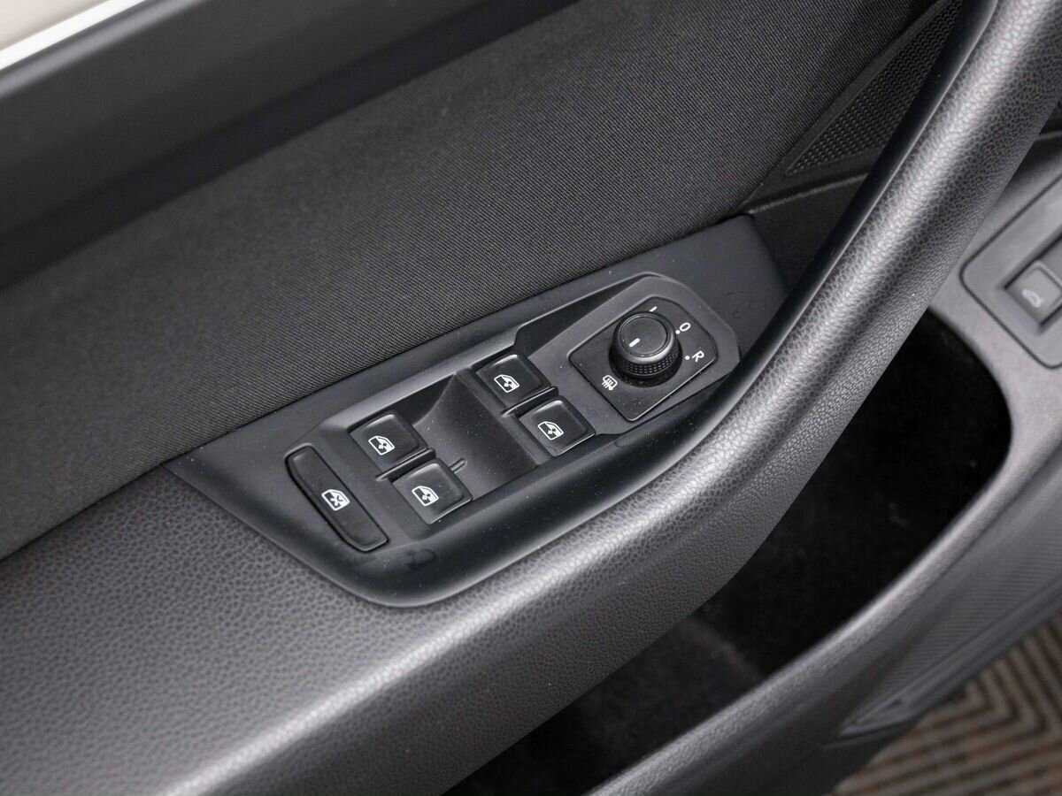 Volkswagen Passat 2017 года с пробегом. Фото: #17
