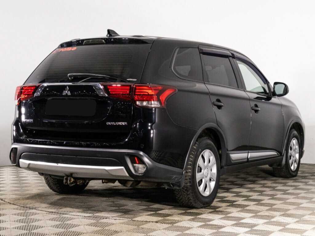 Mitsubishi Outlander 2017 года с пробегом. Фото: #4