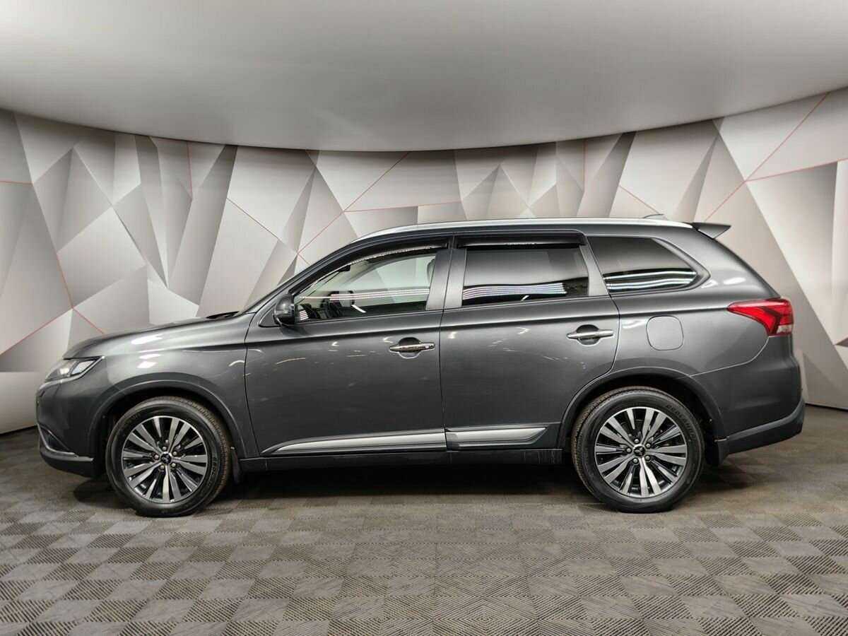 Mitsubishi Outlander 2019 года с пробегом. Фото: #4