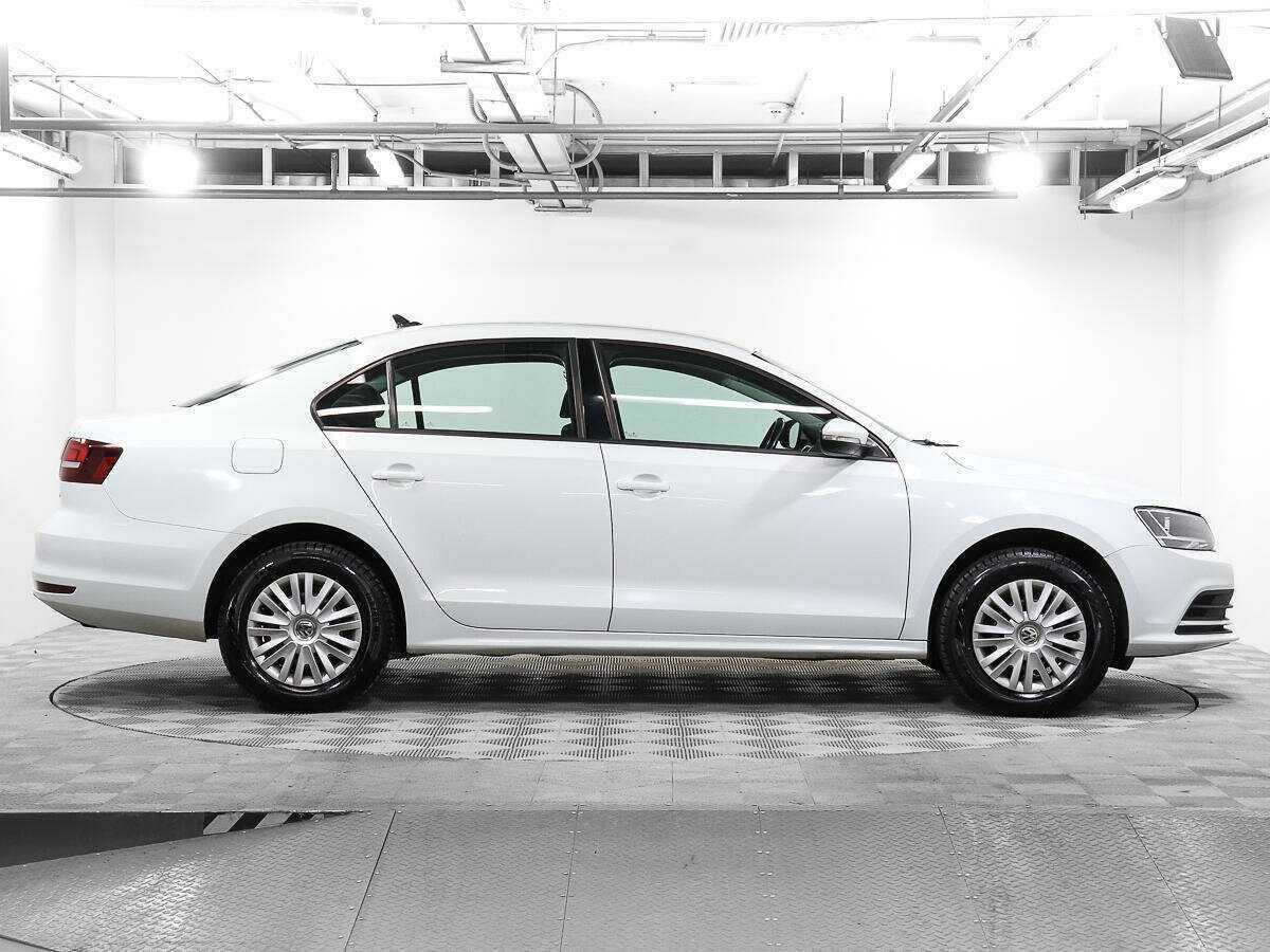 Volkswagen Jetta 2017 года с пробегом. Фото: #3