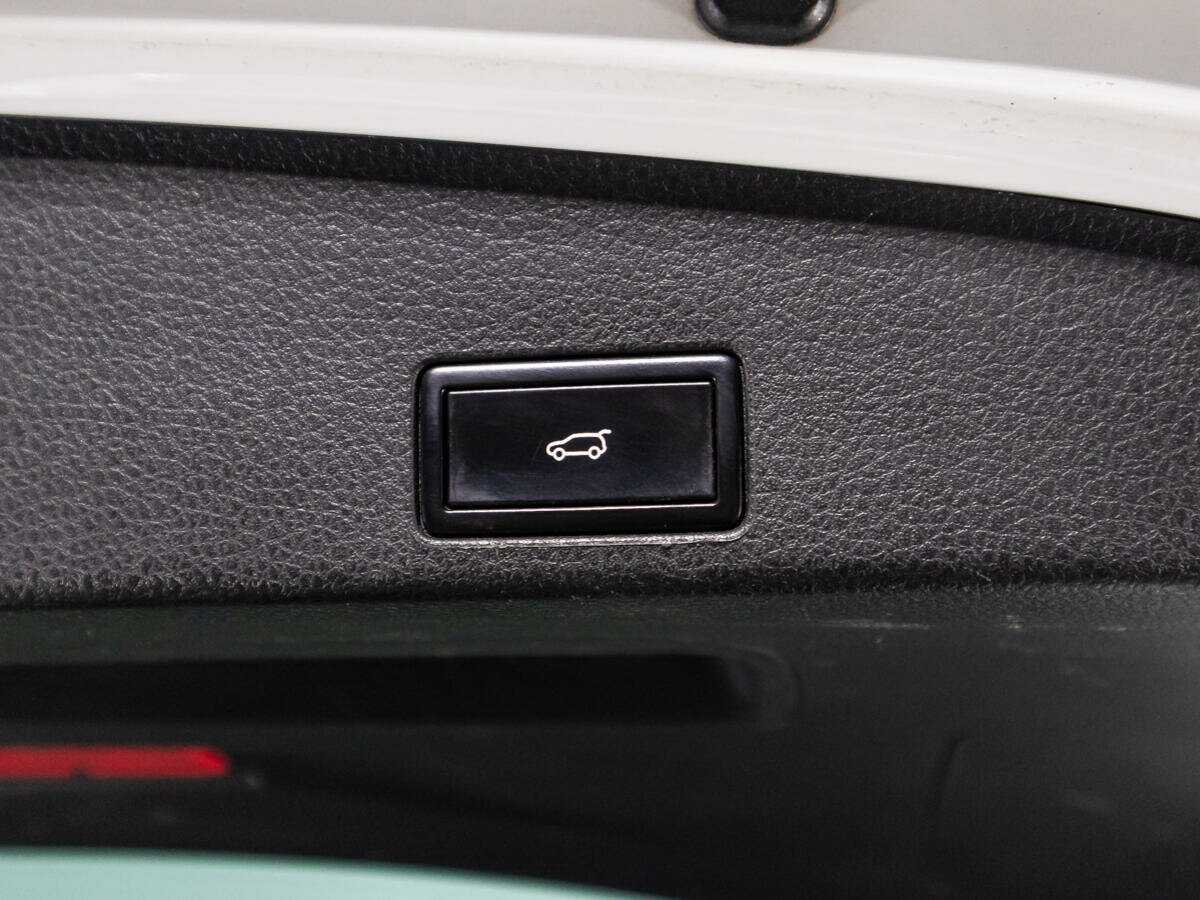 Volkswagen Touareg 2013 года с пробегом. Фото: #14