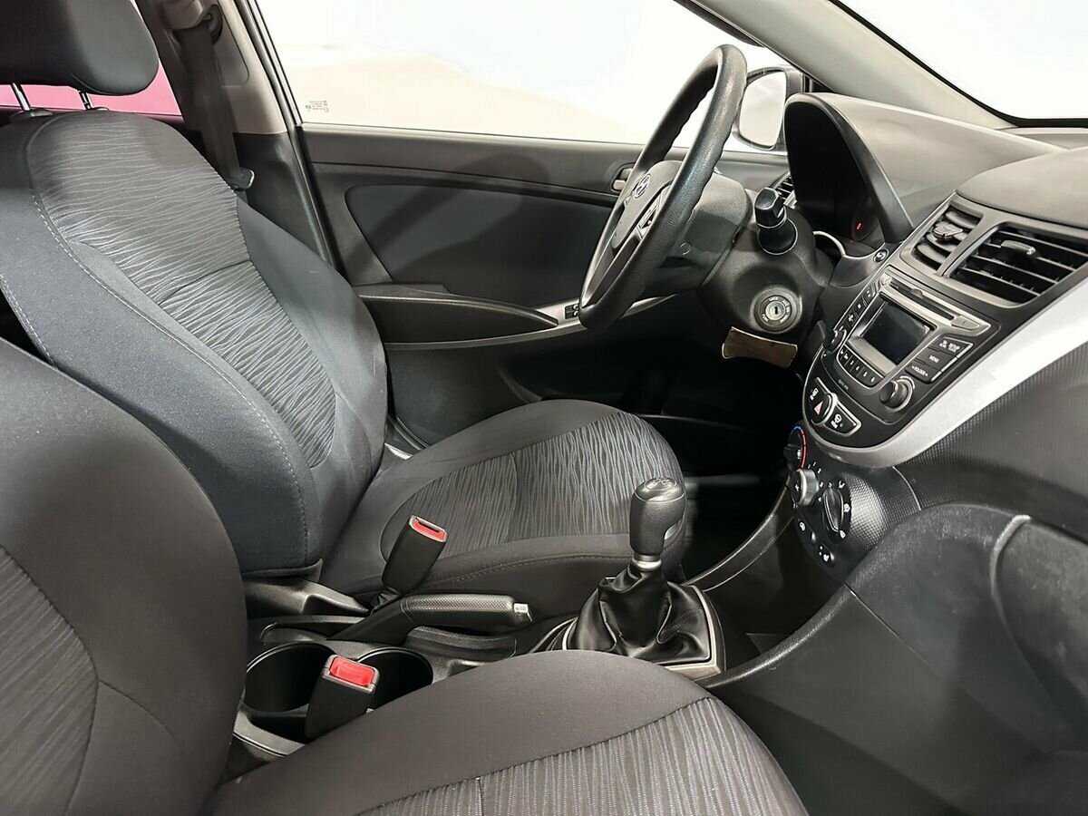 Hyundai Solaris 2015 года с пробегом. Фото: #9
