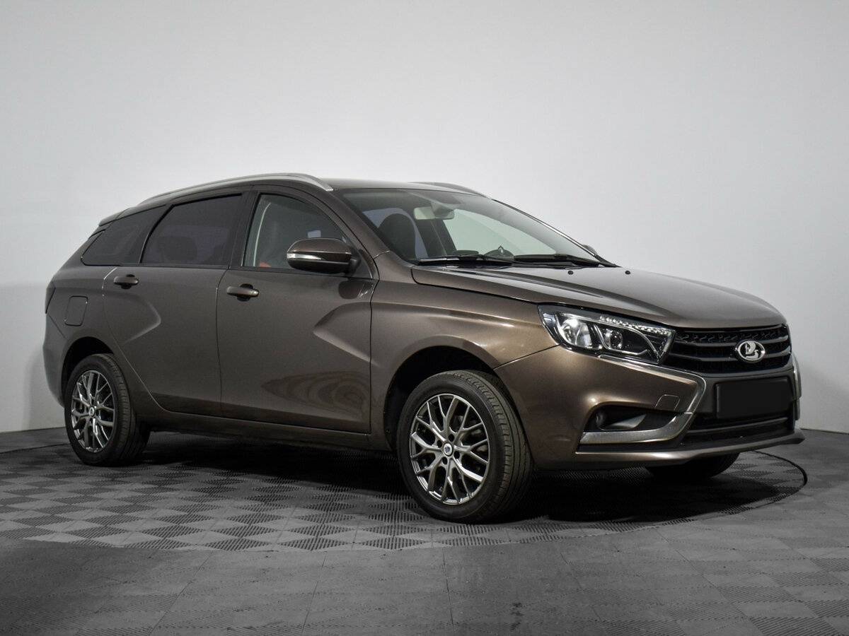 Lada (ВАЗ) Vesta 2018 года с пробегом. Фото: #2