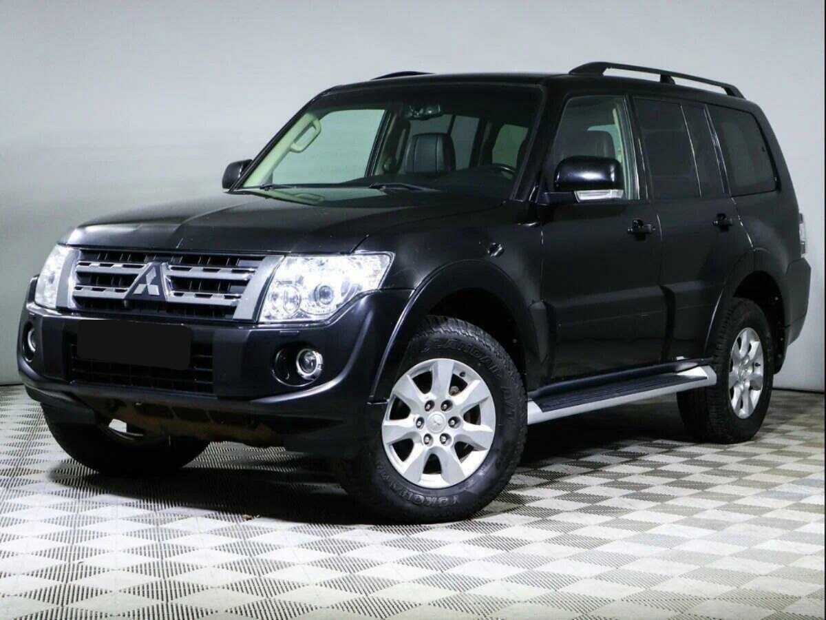 Mitsubishi Pajero 2013 года с пробегом. Посмотреть фото