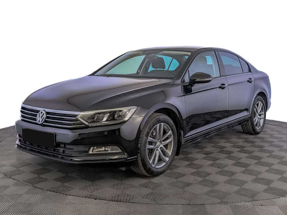 Volkswagen Passat 2016 года с пробегом. Посмотреть фото
