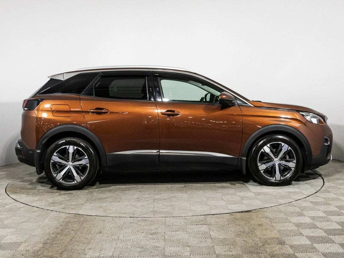 Peugeot 3008 2017 года с пробегом. Фото: #3
