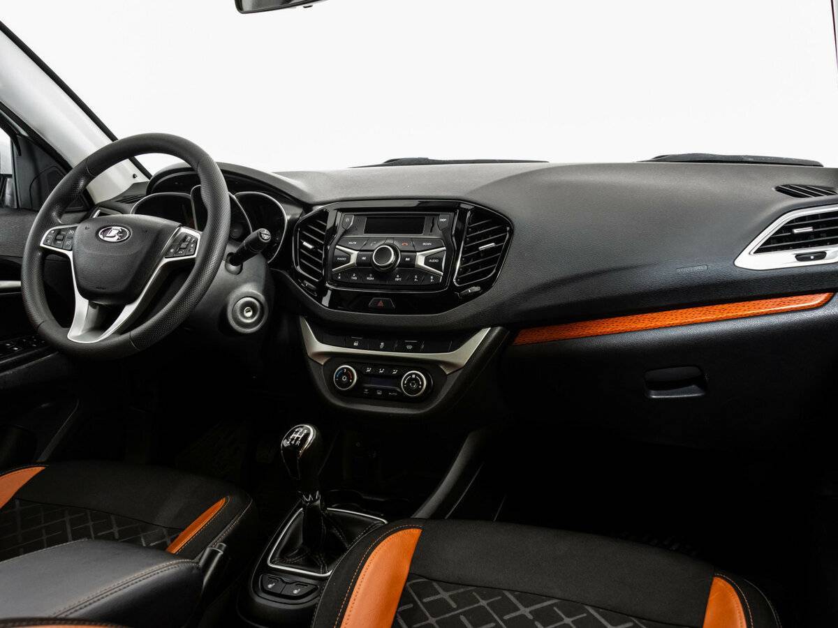 Lada (ВАЗ) Vesta 2018 года с пробегом. Фото: #6