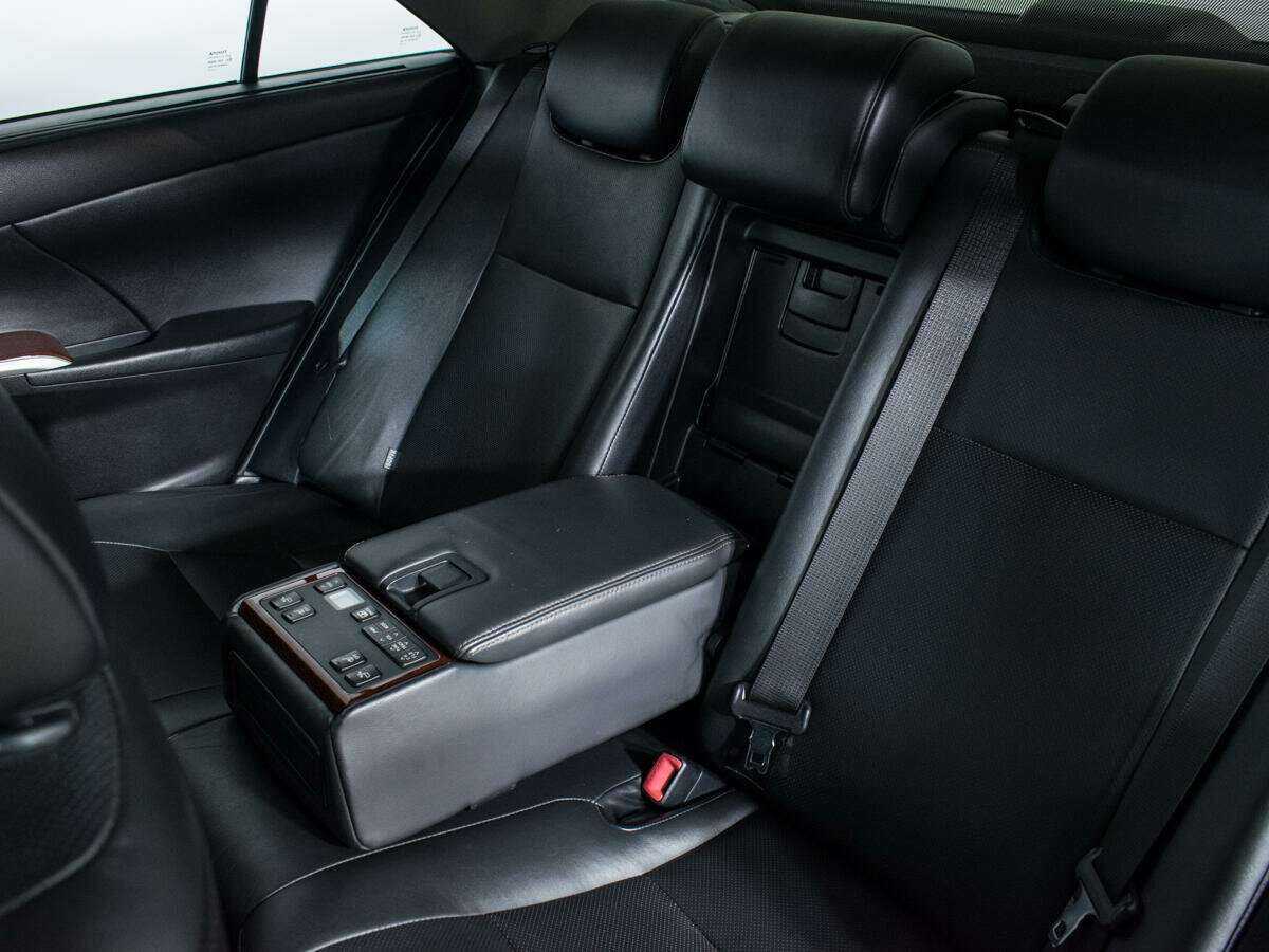 Toyota Camry 2012 года с пробегом. Фото: #13