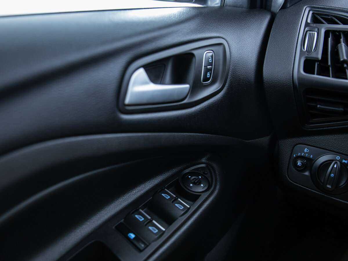 Ford Kuga 2017 года с пробегом. Фото: #13