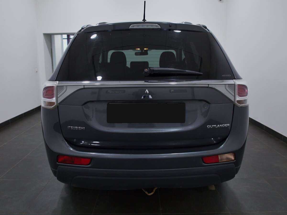 Mitsubishi Outlander 2013 года с пробегом. Фото: #3