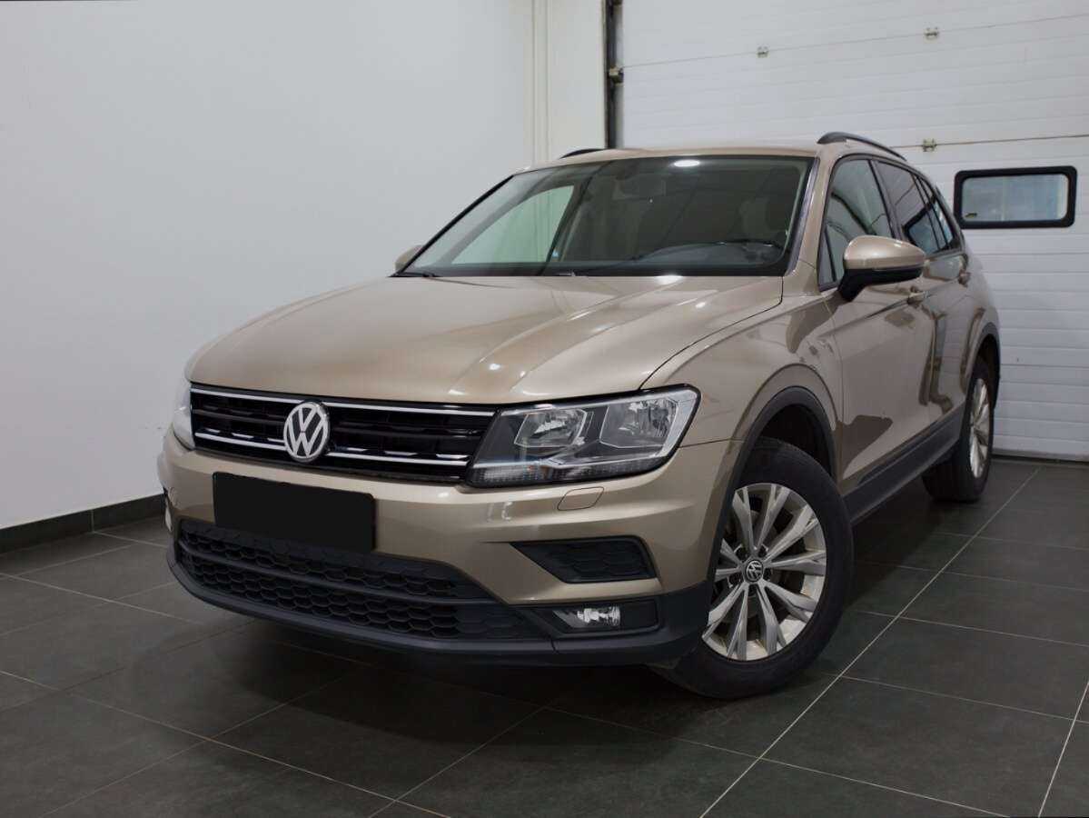 Volkswagen Tiguan 2018 года с пробегом. Посмотреть фото