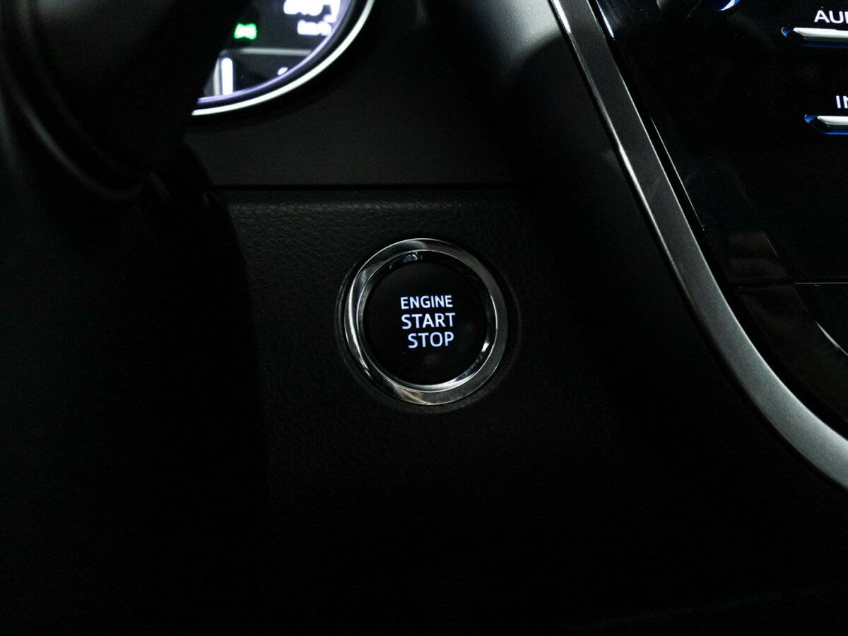 Toyota Camry 2018 года с пробегом. Фото: #15